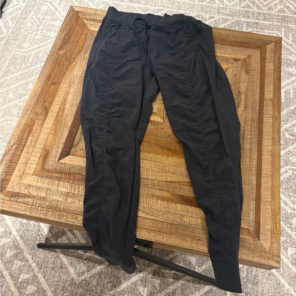 Attitude Mid Rise Jogger Black Sand